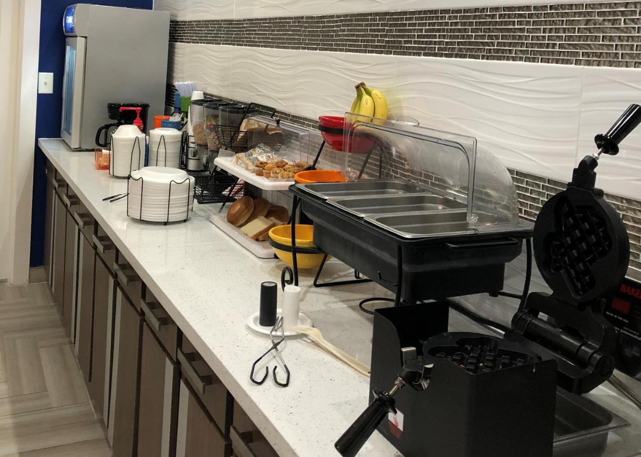 华金行政套房酒店 Joaquin 外观 照片